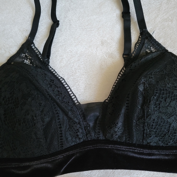 [Intimates Bundle] Size Small - Picture 3 of 13